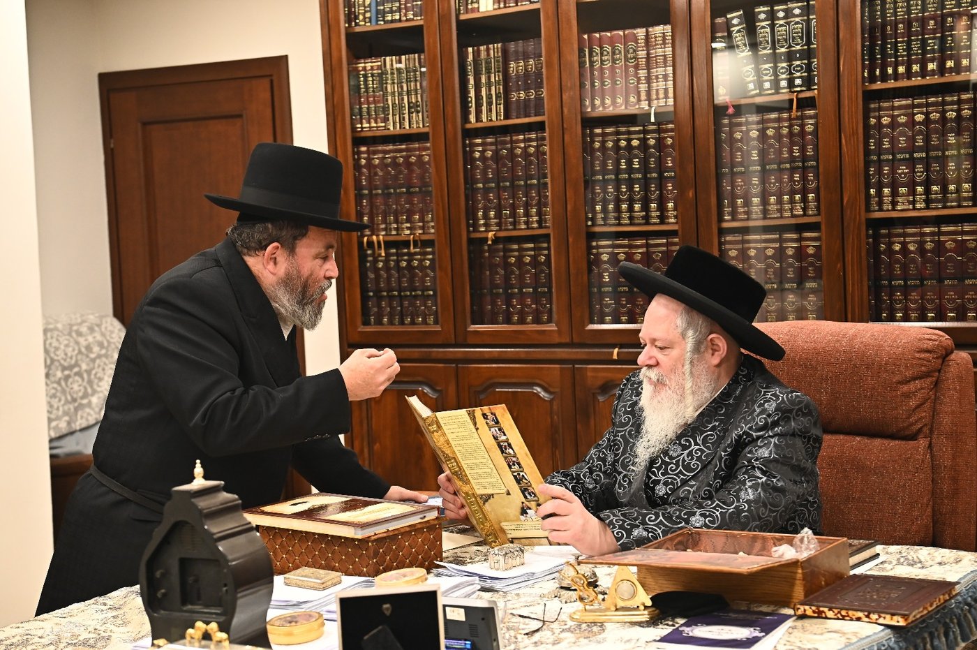 שוקי לרר אצל האדמו"ר מפרמישלאן