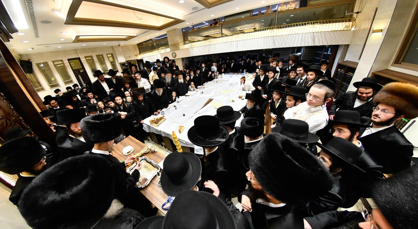 האדמו"ר מאלכסנדר ארה"ב במוצשב"ק בב"ב