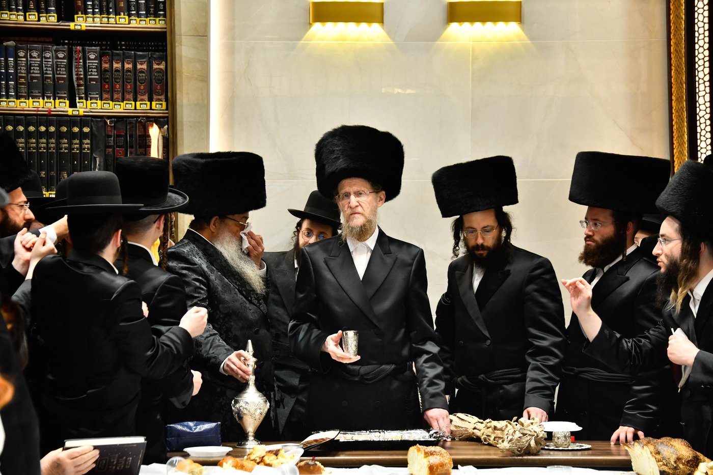 האדמו"ר מאלכסנדר ארה"ב במוצשב"ק בב"ב