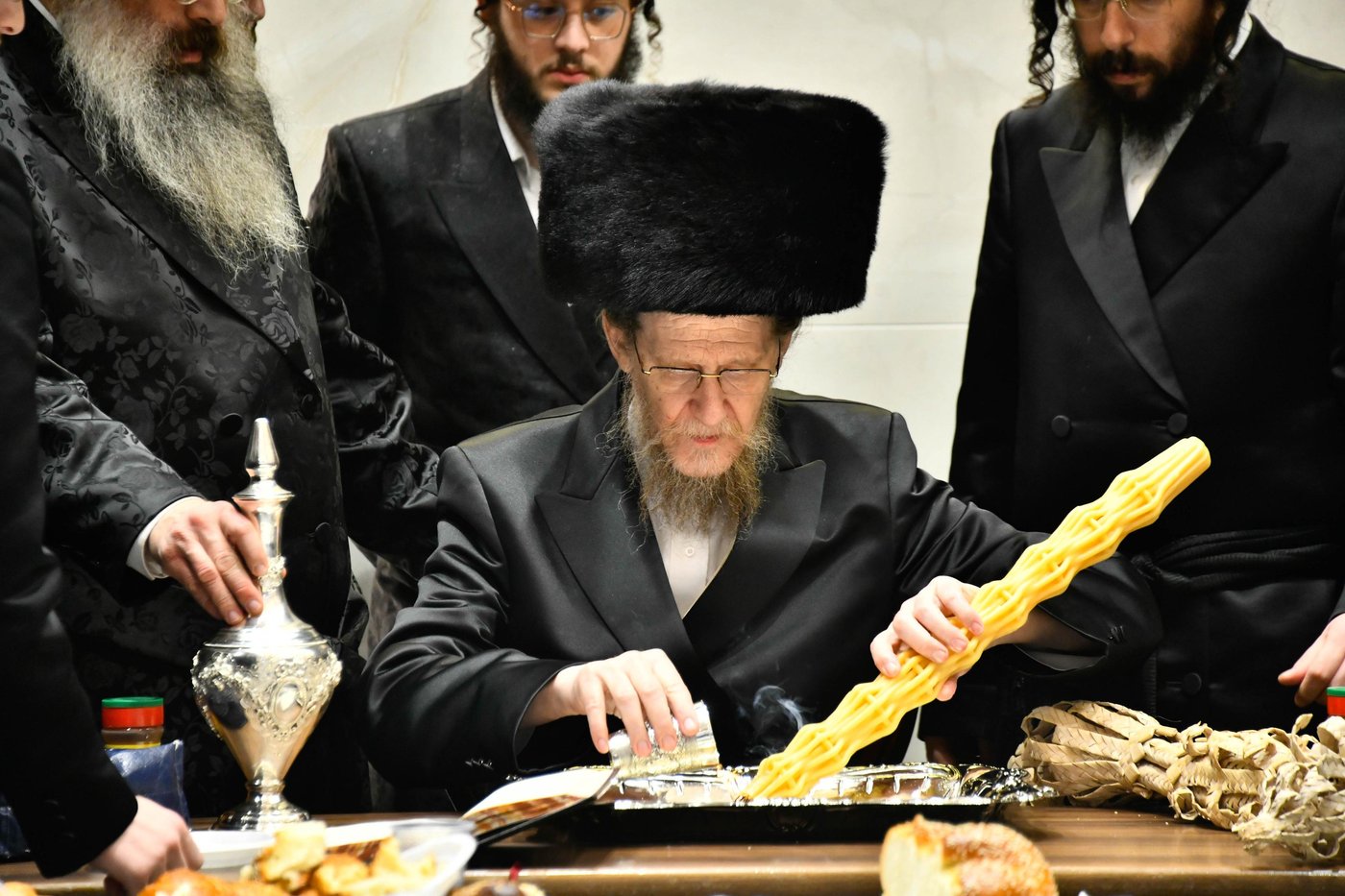 האדמו"ר מאלכסנדר ארה"ב במוצשב"ק בב"ב