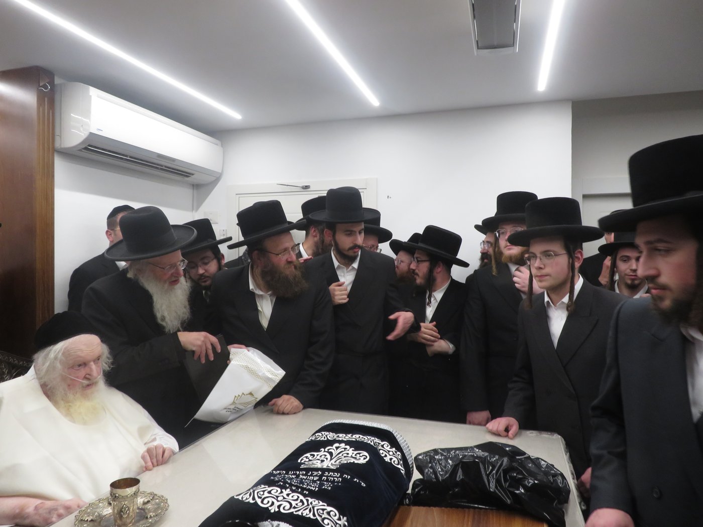 תלמידי 'שער המלך' אצל הגר"מ שטרנבוך