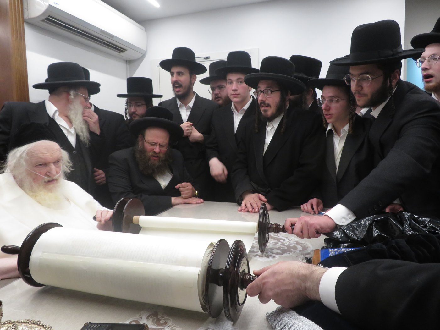 תלמידי 'שער המלך' אצל הגר"מ שטרנבוך