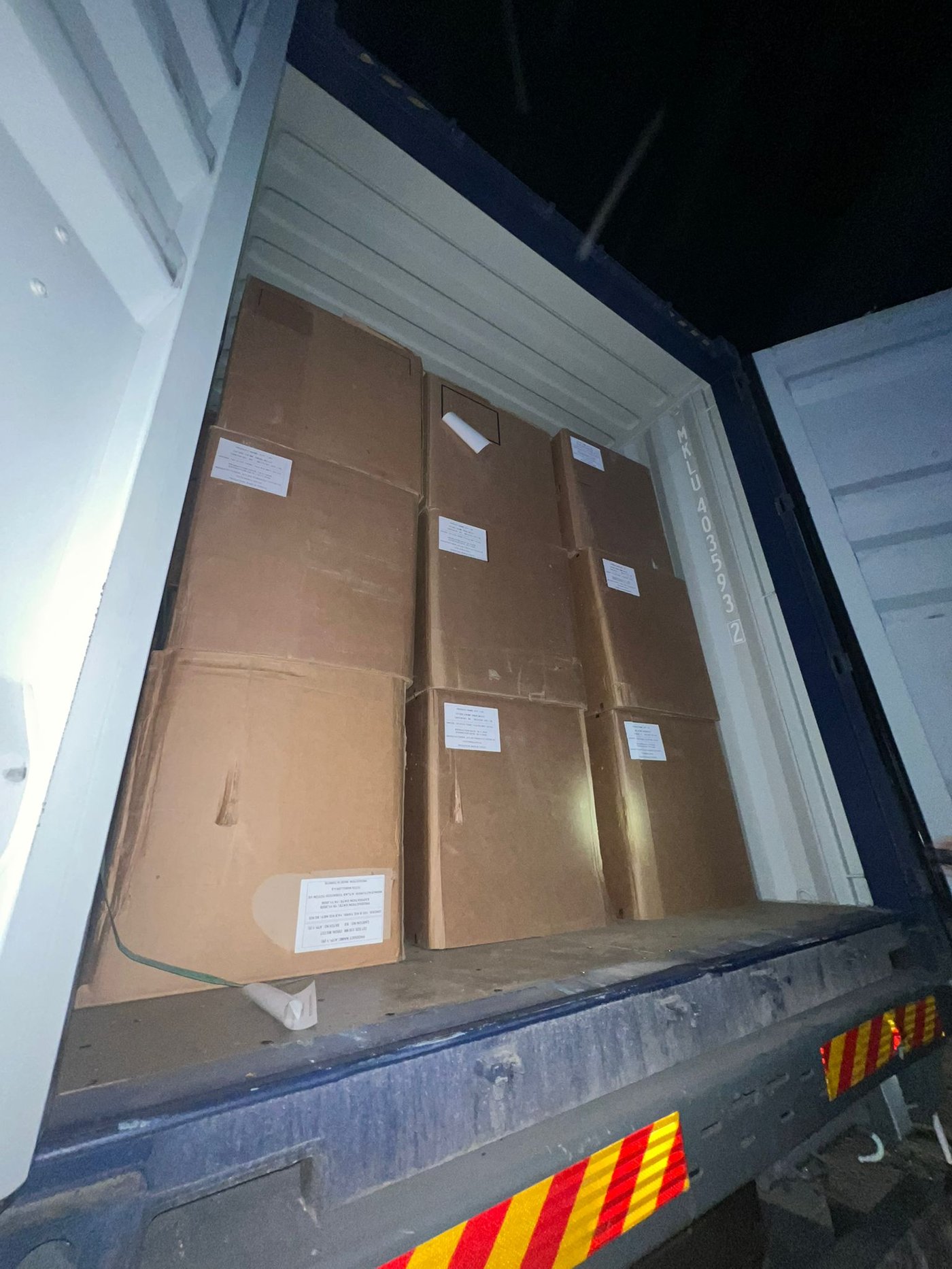 תפיסת המכולות על ידי כוחות המשטרה