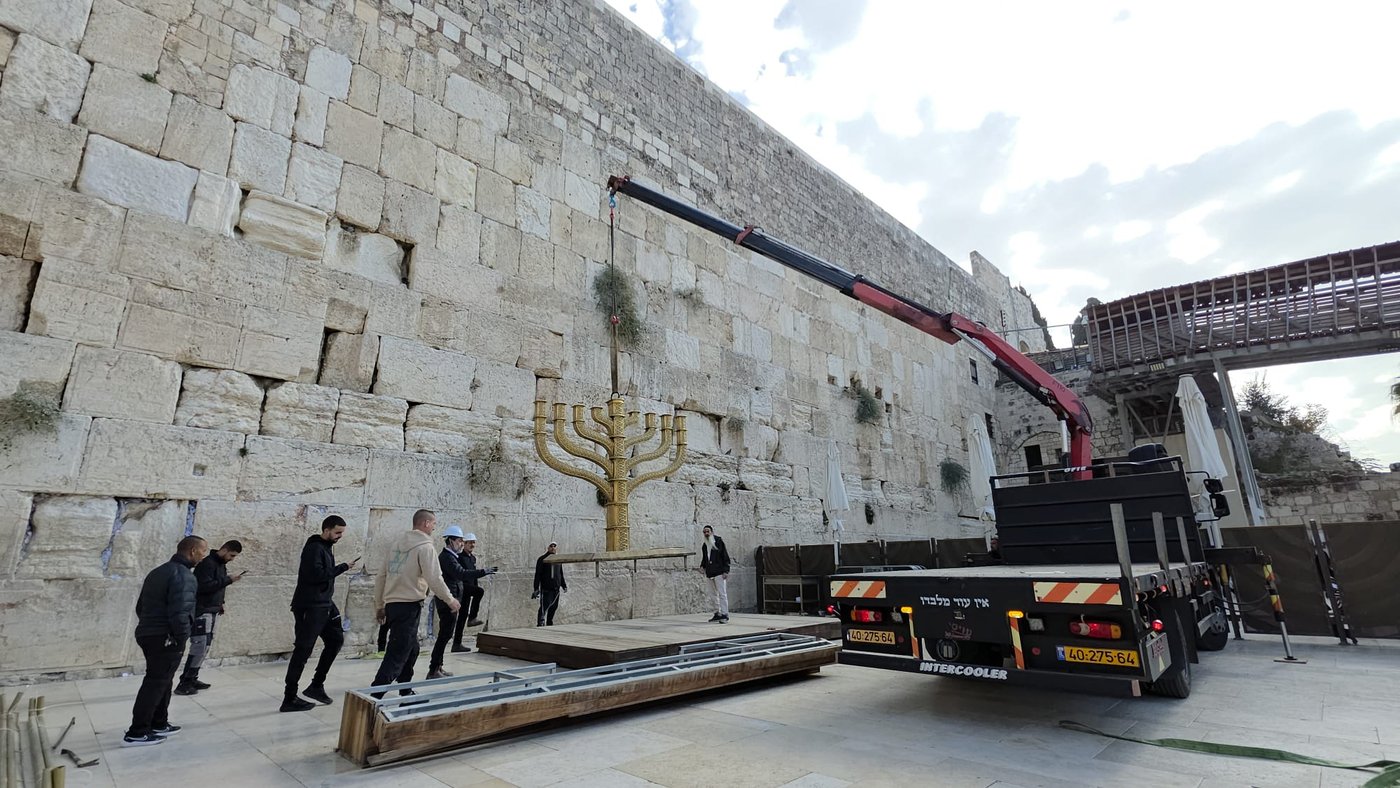 חנוכה ברחבת הכותל משנים קודמות