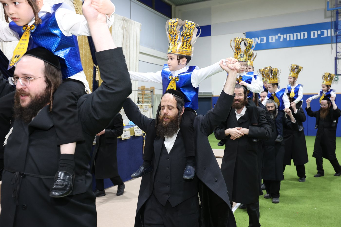 חומש סעודה בתלמוד תורה צאנז בני ברק