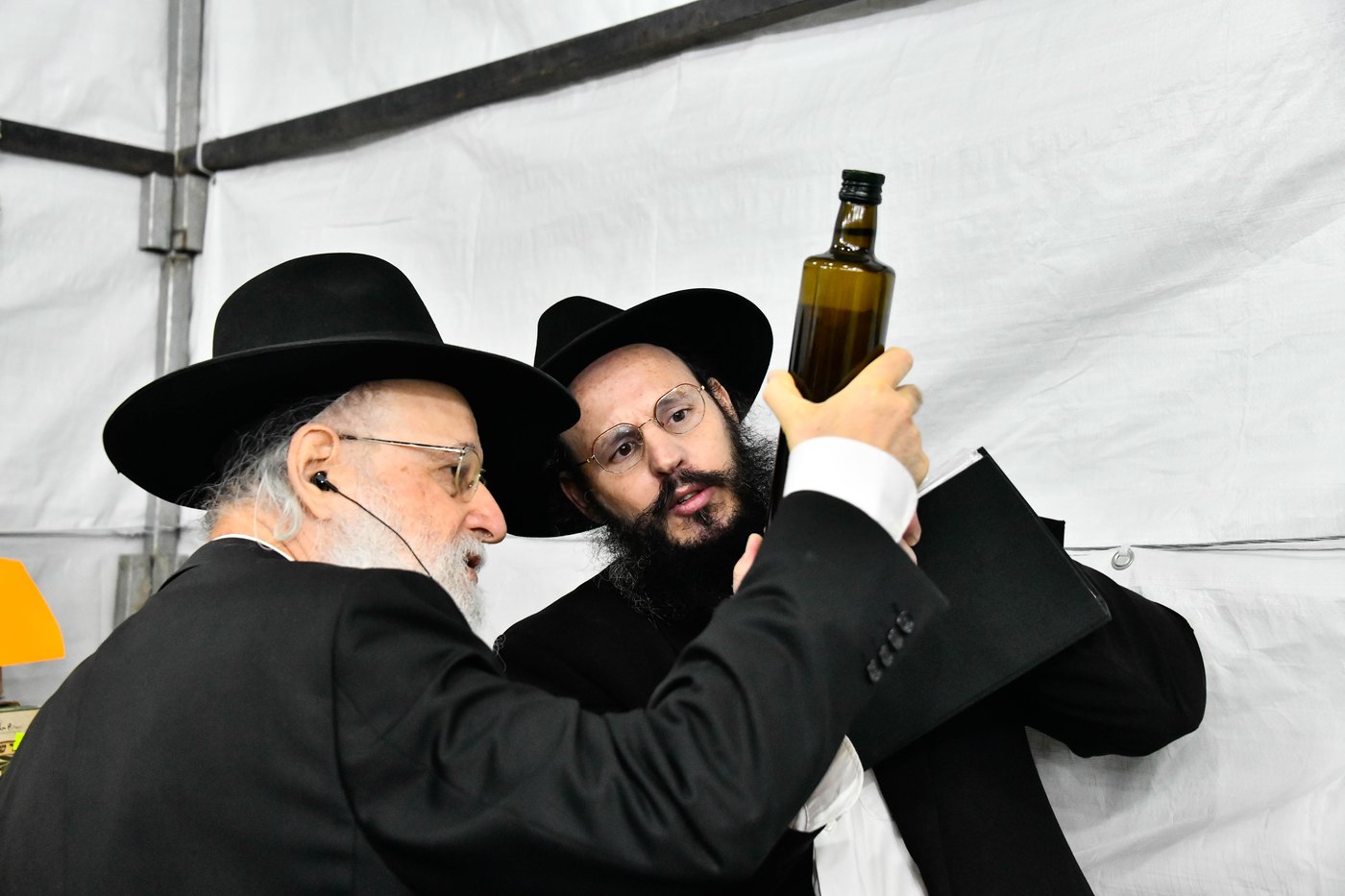 אווירת ערב חנוכה בב"ב