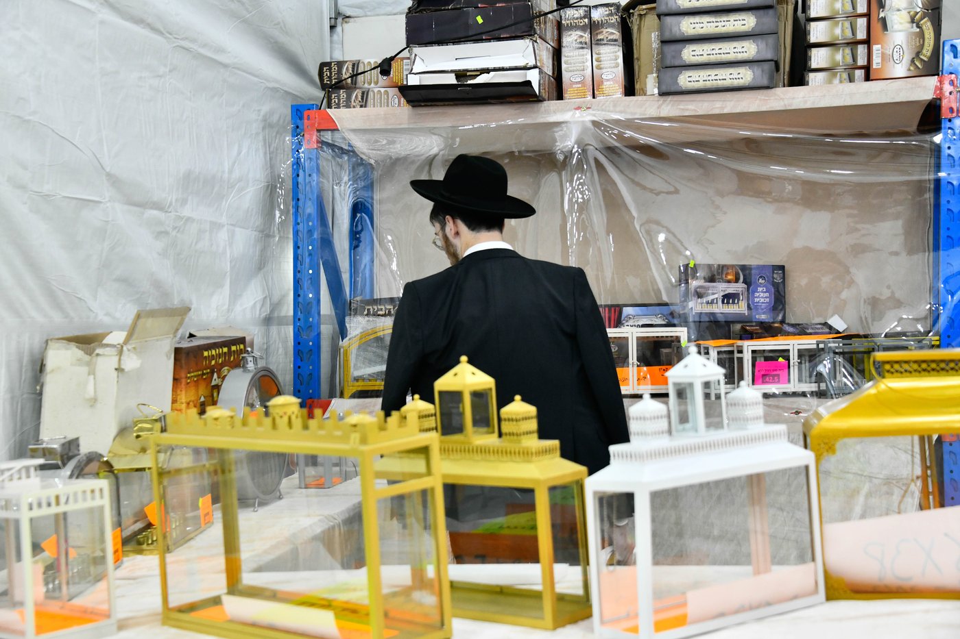 אווירת ערב חנוכה בב"ב