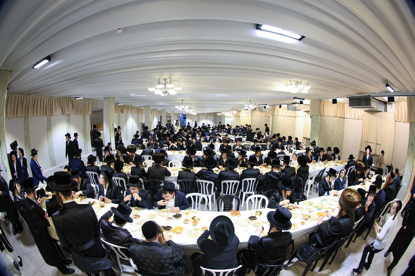 כינוס נגד פגעי הטכנולוגיה ע"י הגה"צ רבי צבי מאיר זילברברג