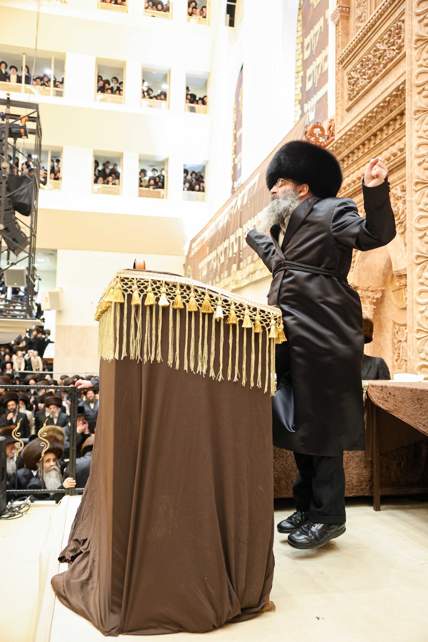 כינוס נגד פגעי הטכנולוגיה ע"י הגה"צ רבי צבי מאיר זילברברג