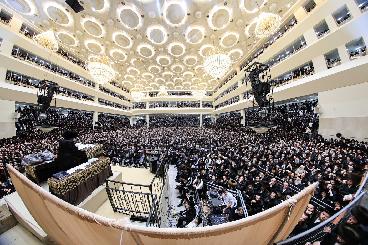 כינוס נגד פגעי הטכנולוגיה ע"י הגה"צ רבי צבי מאיר זילברברג