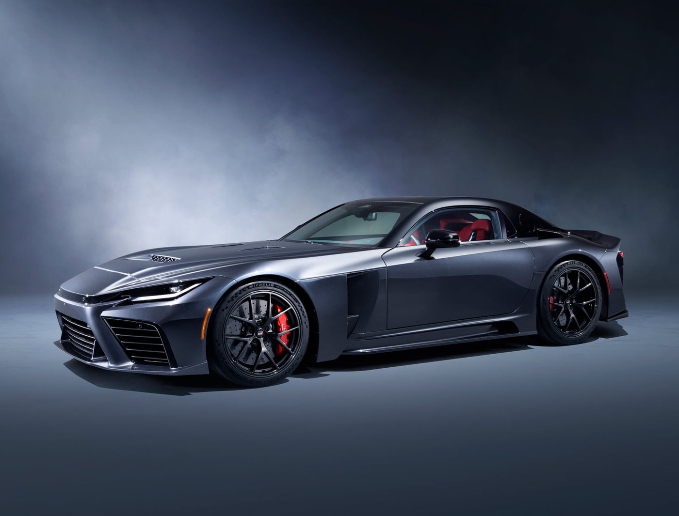 עיצוב ספורטיבי וביצועים קיצוניים