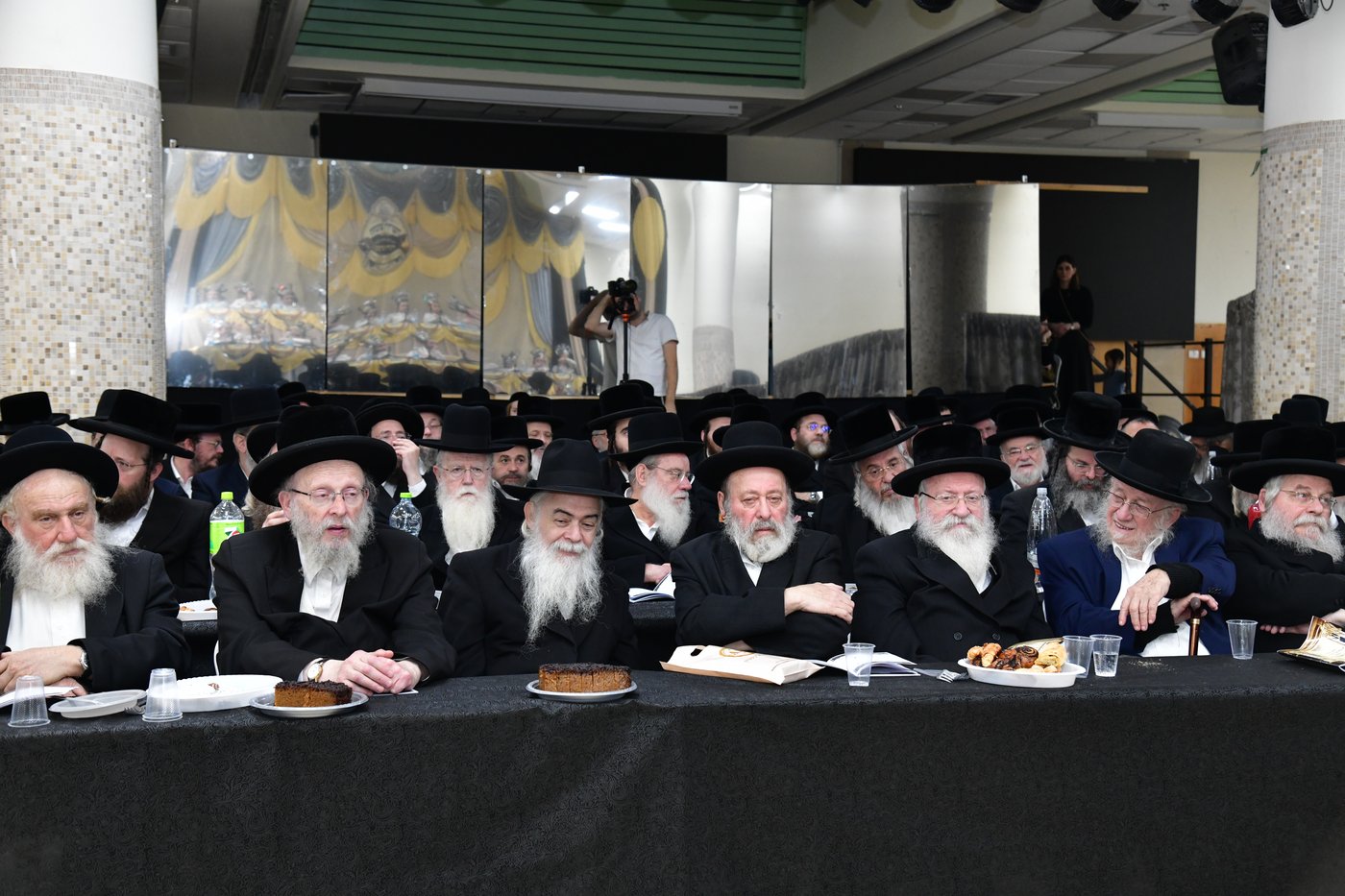 מסיבת חומש בת"ת סערט ויז'ניץ בב"ב