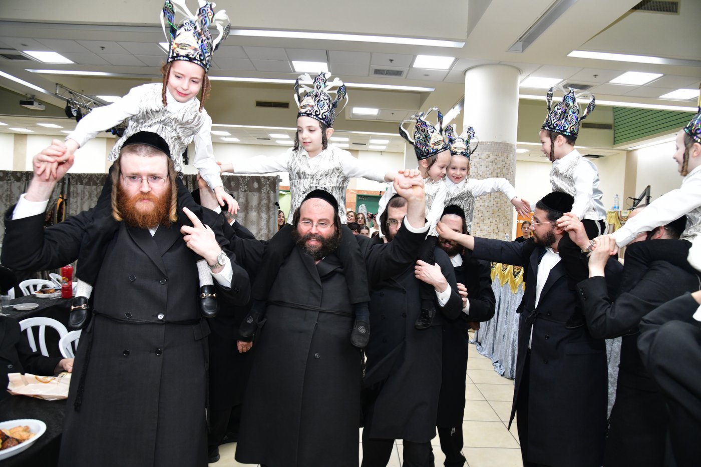 מסיבת חומש בת"ת סערט ויז'ניץ בב"ב