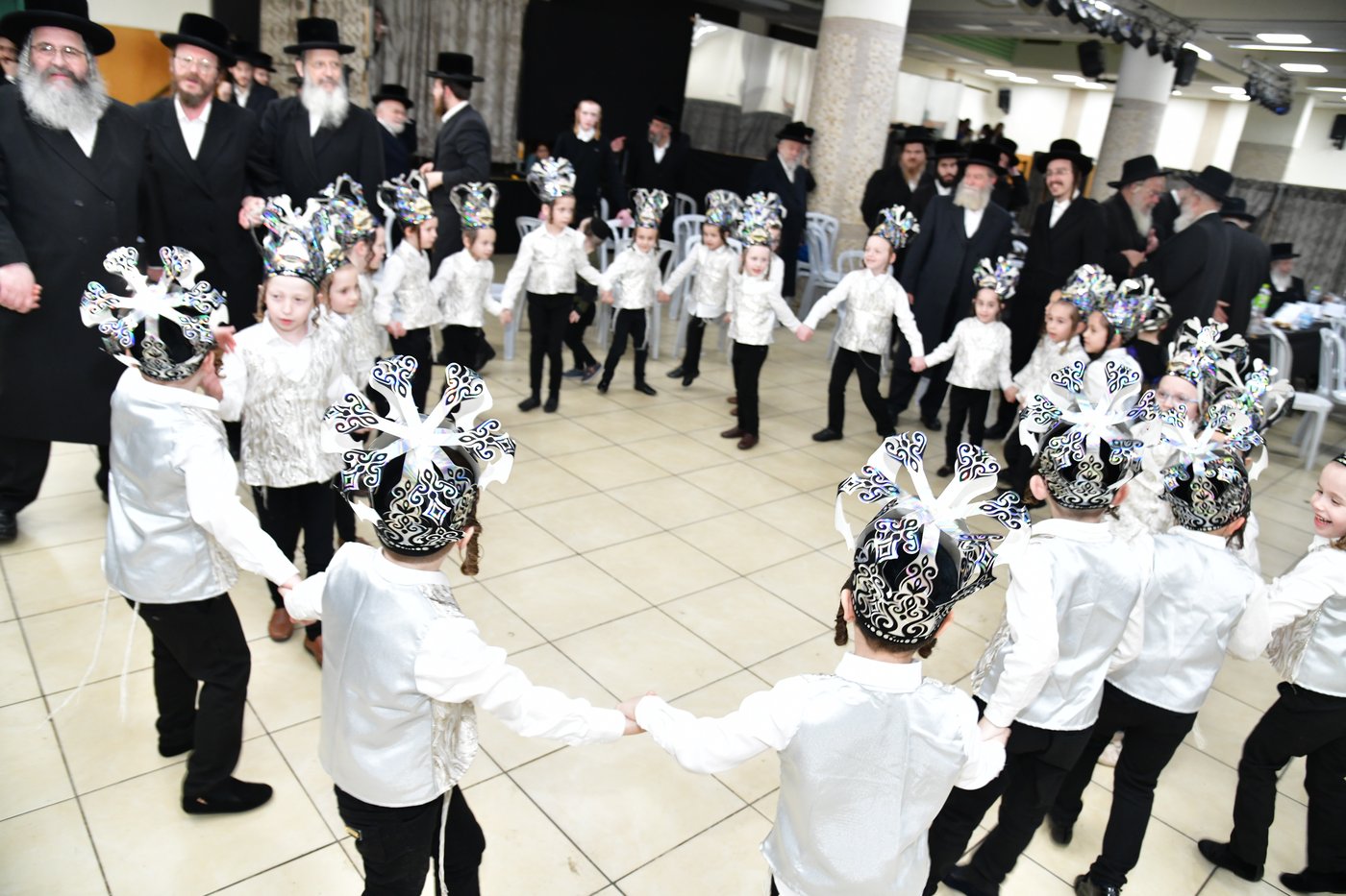מסיבת חומש בת"ת סערט ויז'ניץ בב"ב