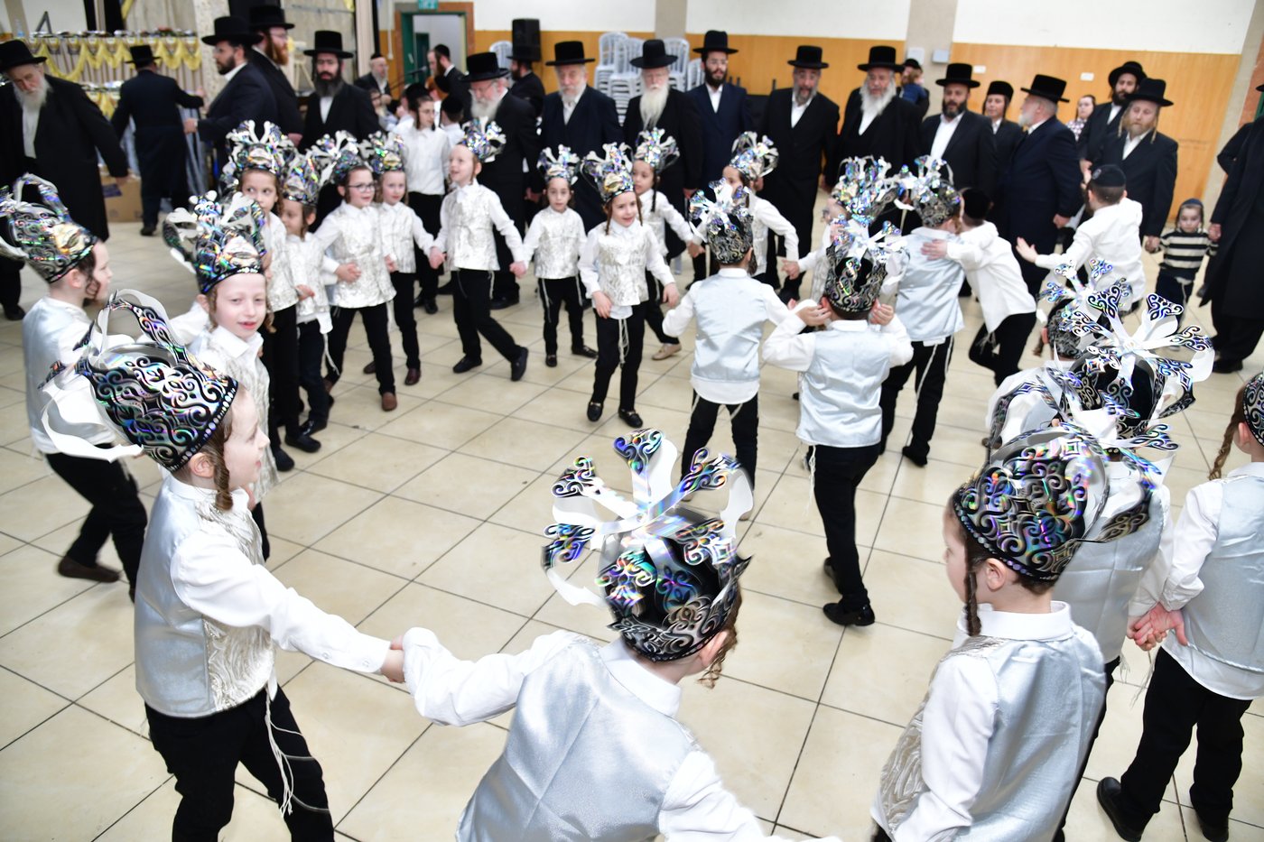 מסיבת חומש בת"ת סערט ויז'ניץ בב"ב