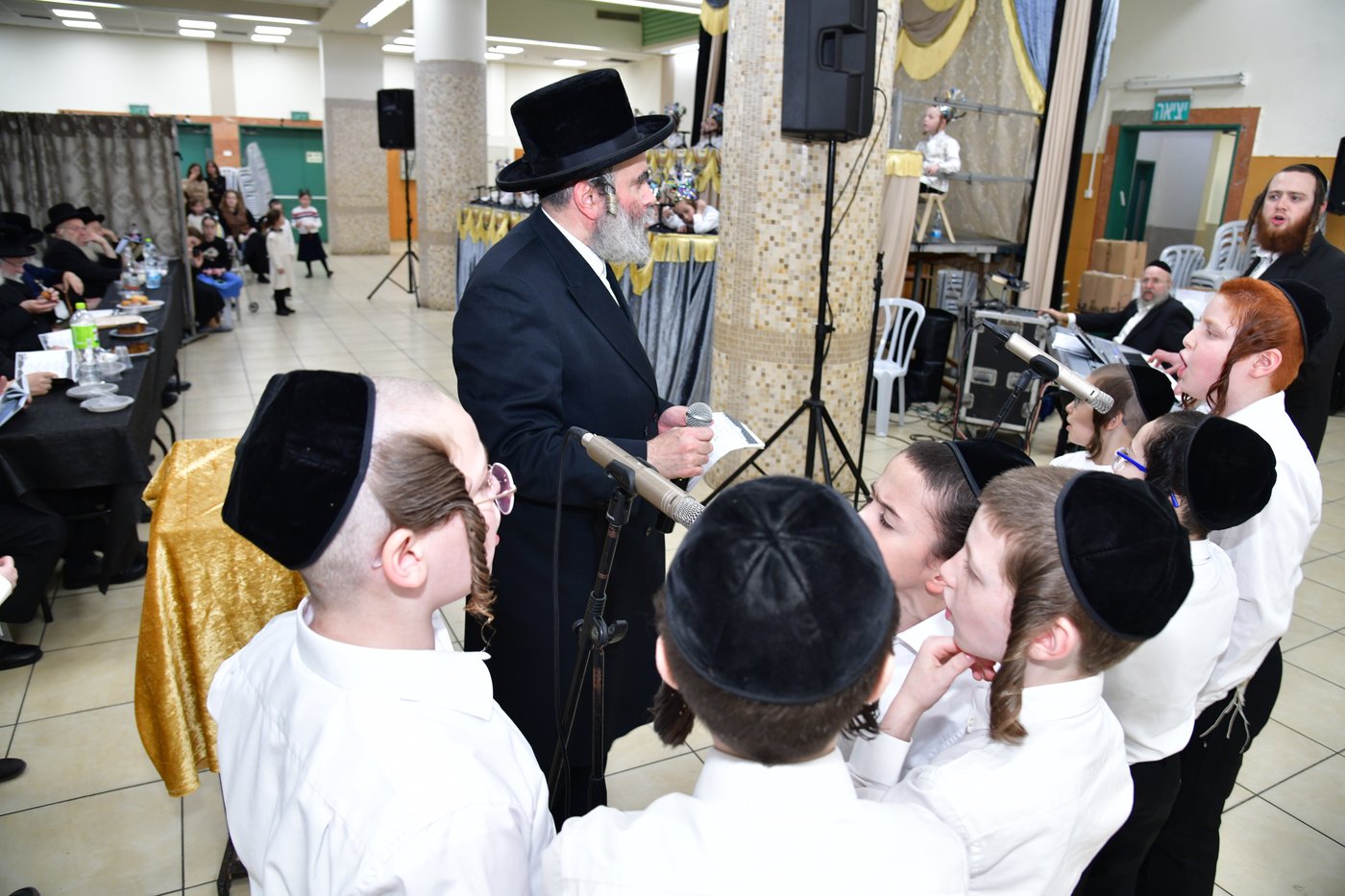 מסיבת חומש בת"ת סערט ויז'ניץ בב"ב