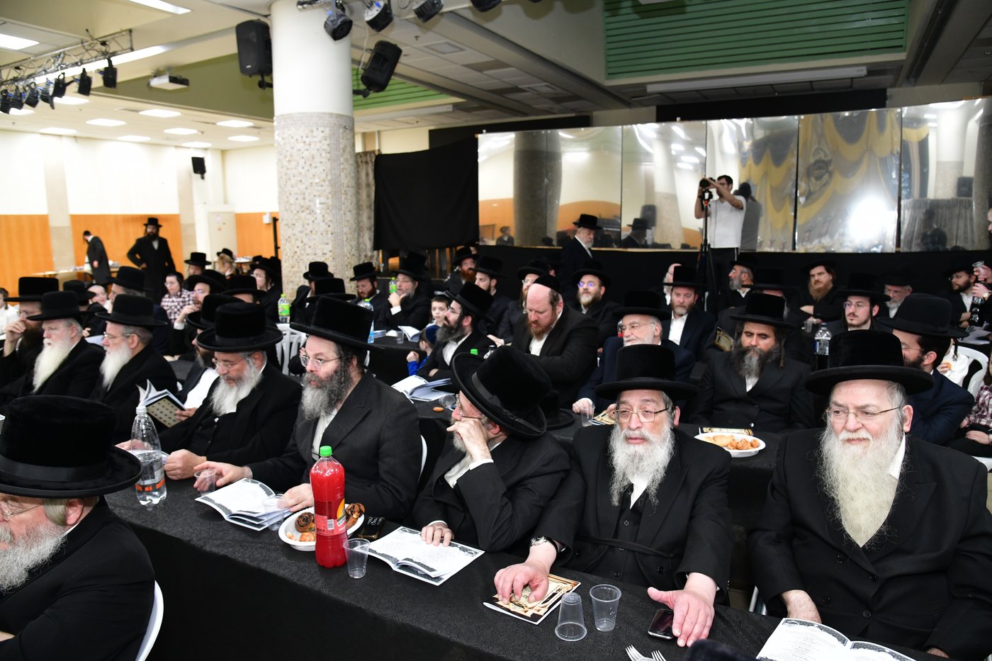 מסיבת חומש בת"ת סערט ויז'ניץ בב"ב