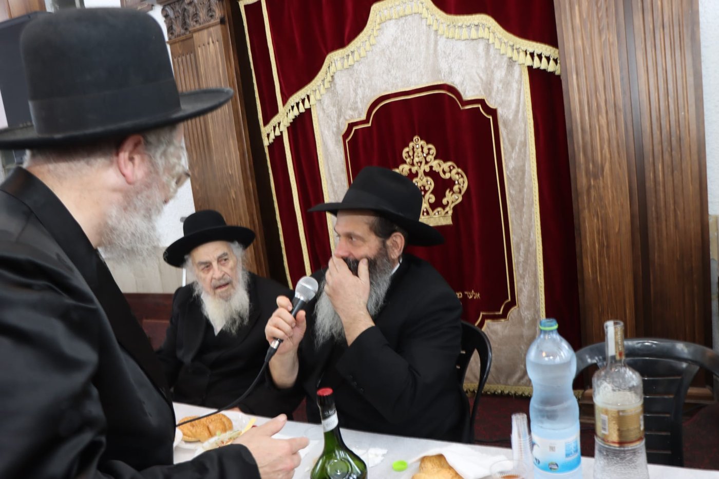 הרב שלום מרדכי רובשקין בהתוועדות י"ט כסלו