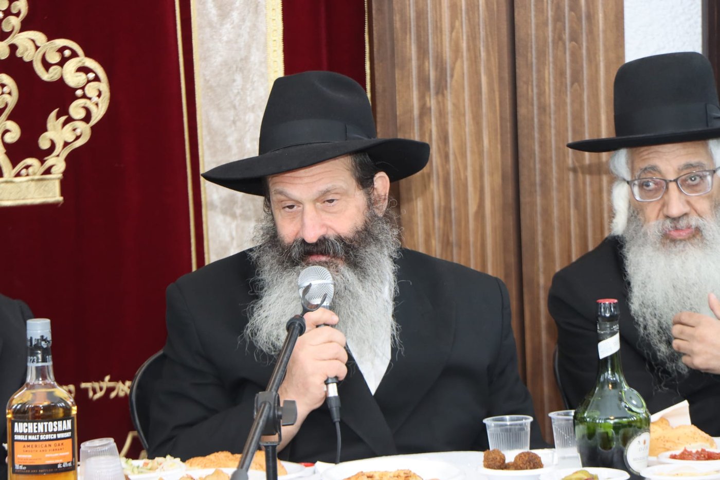 הרב שלום מרדכי רובשקין בהתוועדות י"ט כסלו