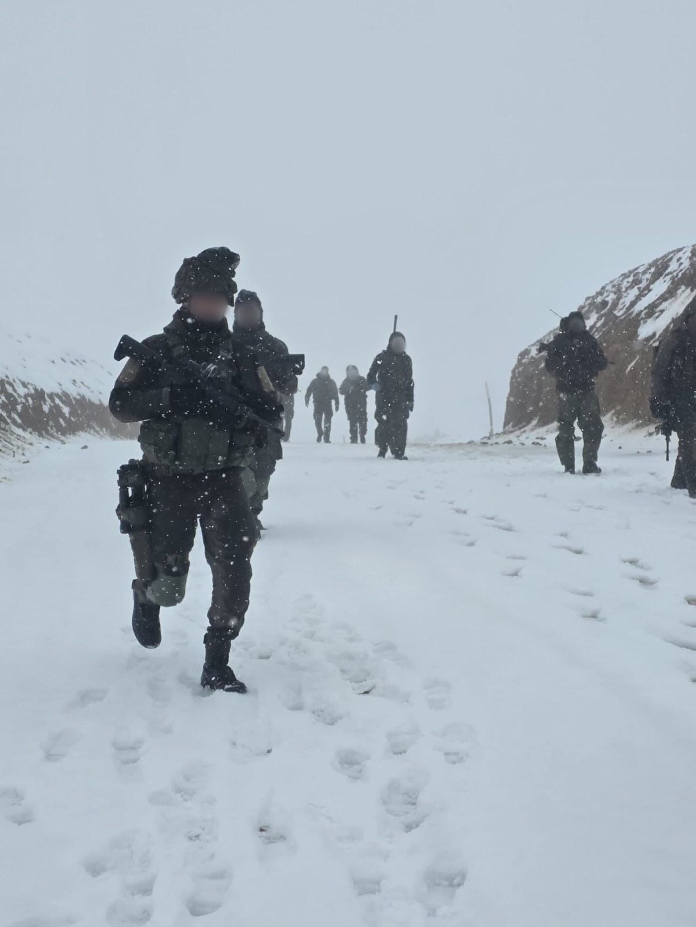 לוחמי חטיבת "ההרים" (810) בשלג בהר החרמון