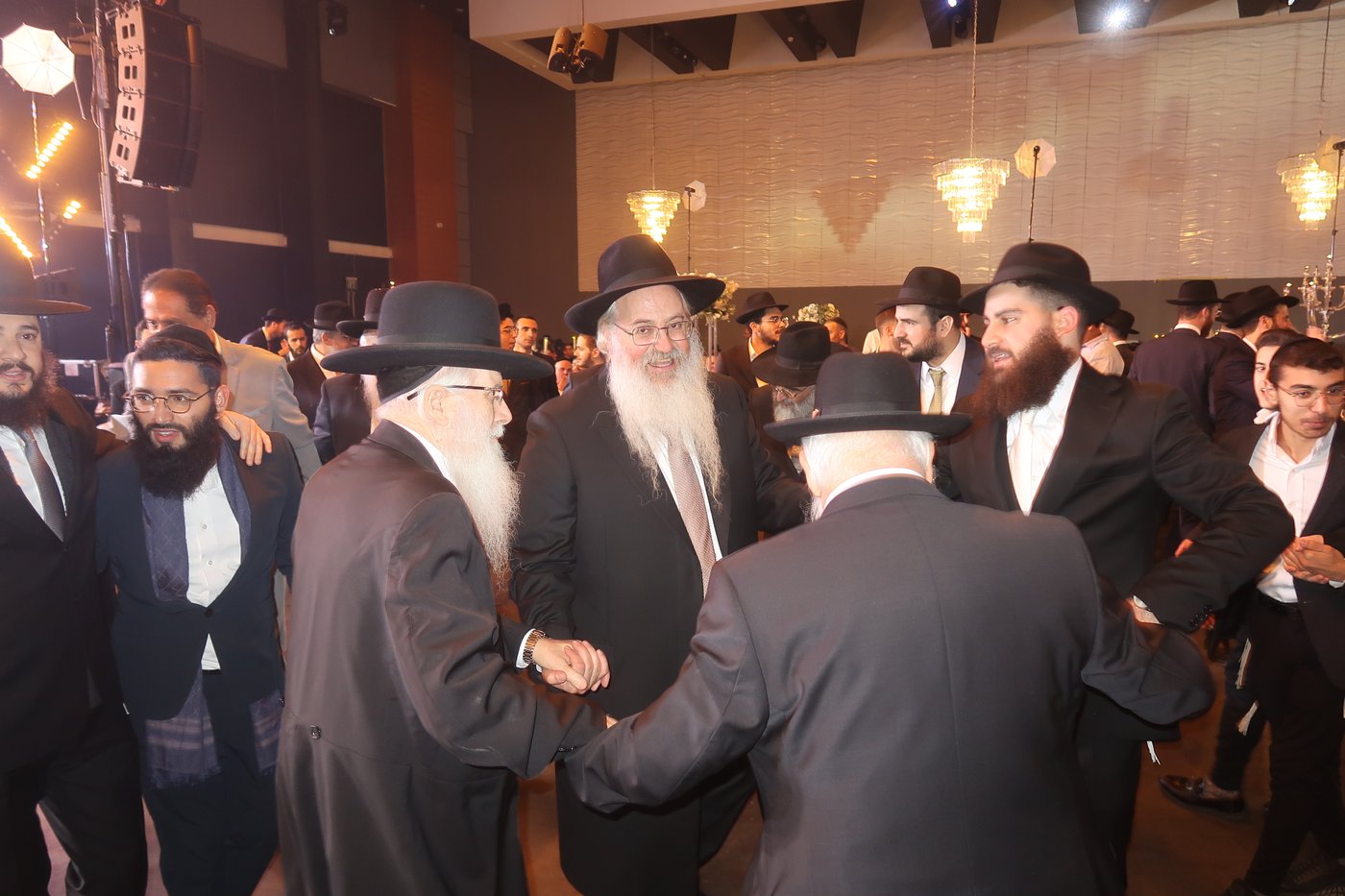 שמחת נישואי נכדי האדמו"רים רבי ברוך אבוחצירא ורבי יחיאל אבוחצירא