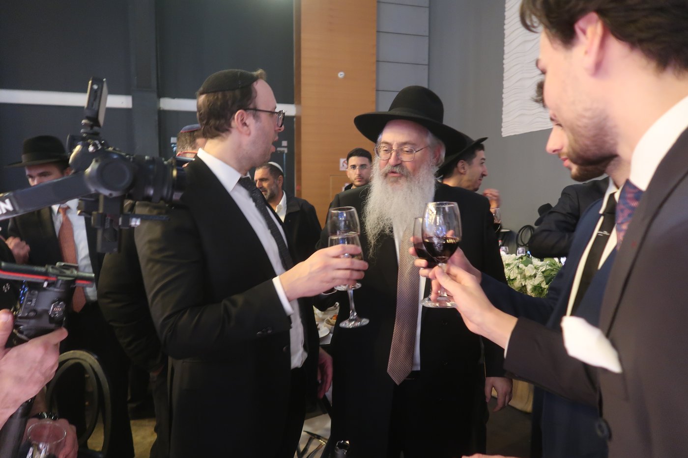 שמחת נישואי נכדי האדמו"רים רבי ברוך אבוחצירא ורבי יחיאל אבוחצירא