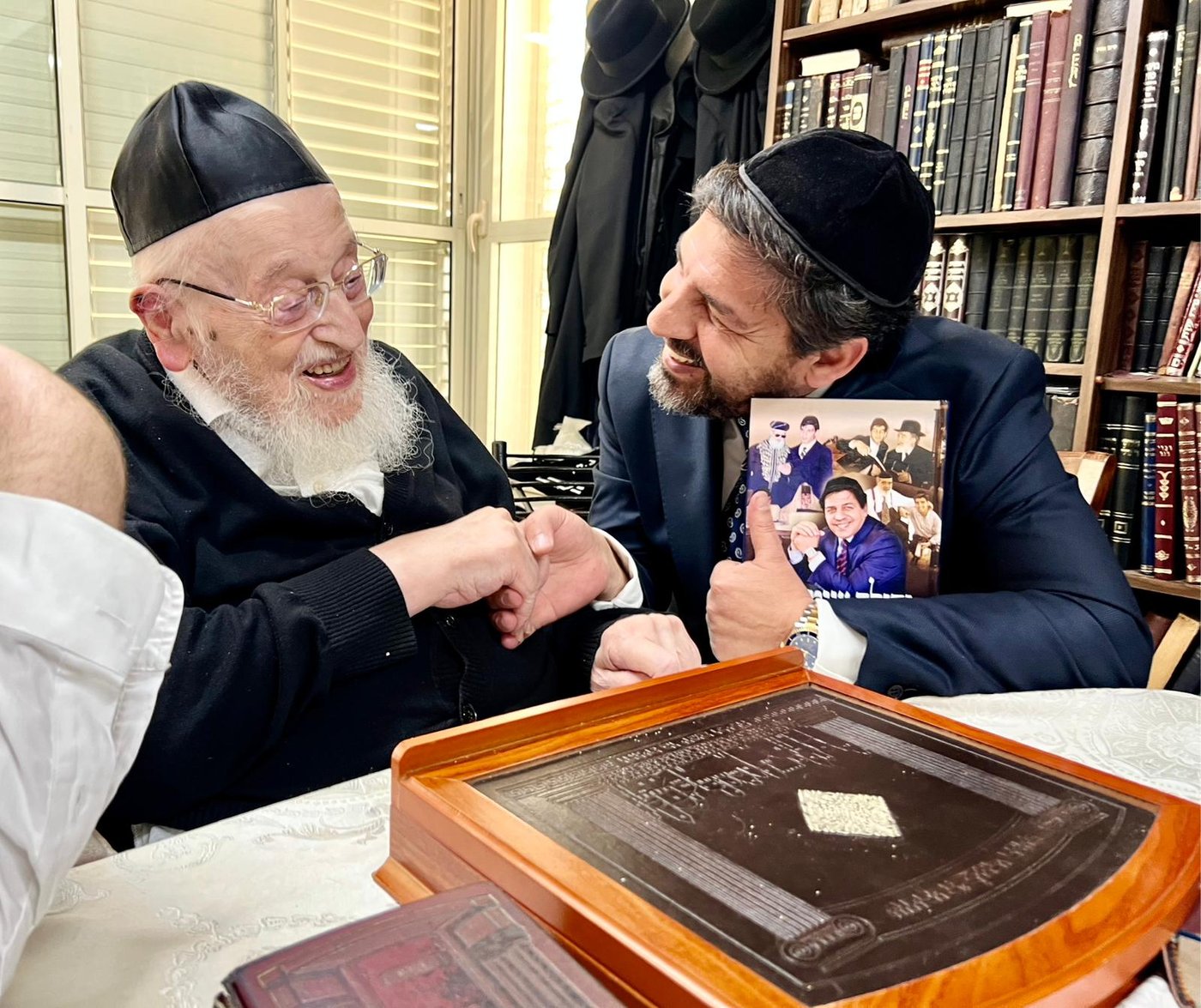 רב הסלבס במעונו של הגרמ"צ ברגמן