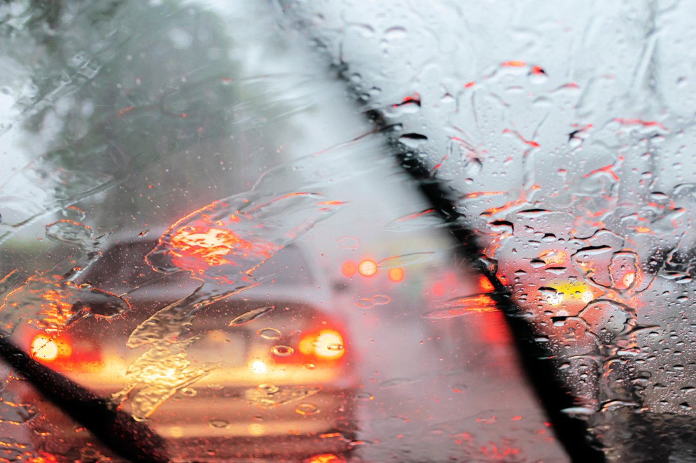 סופת "ביירון" עולה שלב בשעות הקרובות: "אזהרה אדומה" החל מהלילה | זה מה שצפוי עד שבת