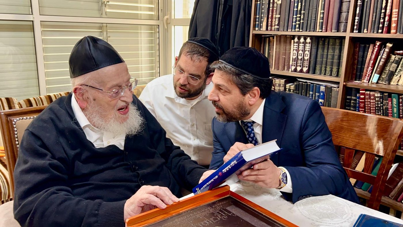 רב הסלבס במעונו של הגרמ"צ ברגמן