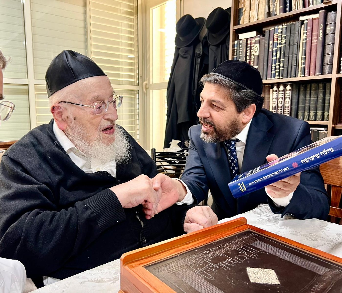 רב הסלבס במעונו של הגרמ"צ ברגמן