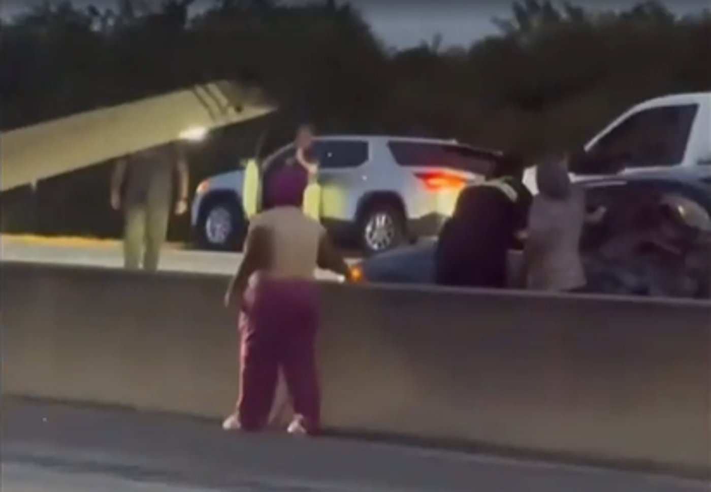 הרכב והמטוס לאחר התאונה