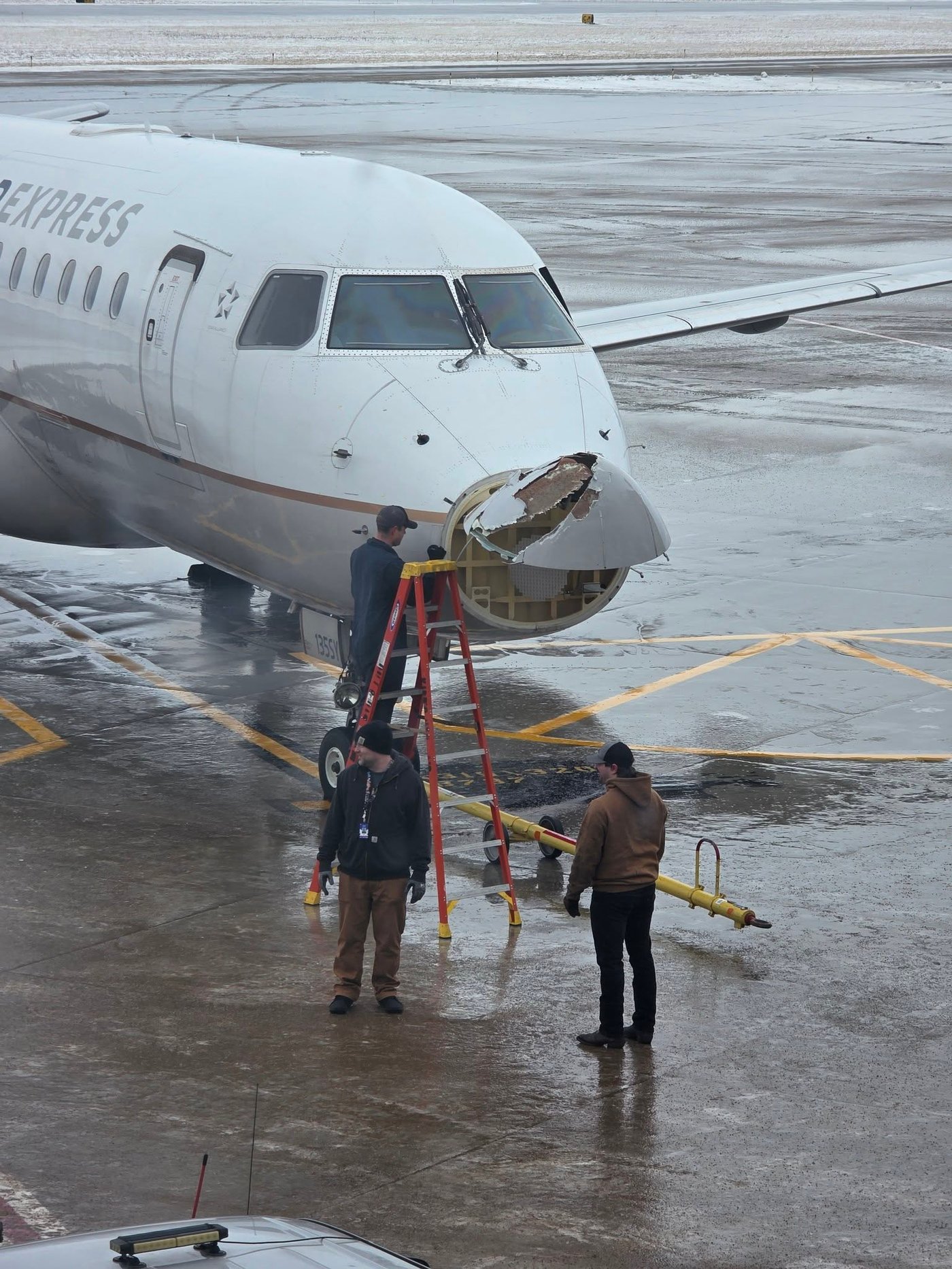 המטוס ללא החרטום