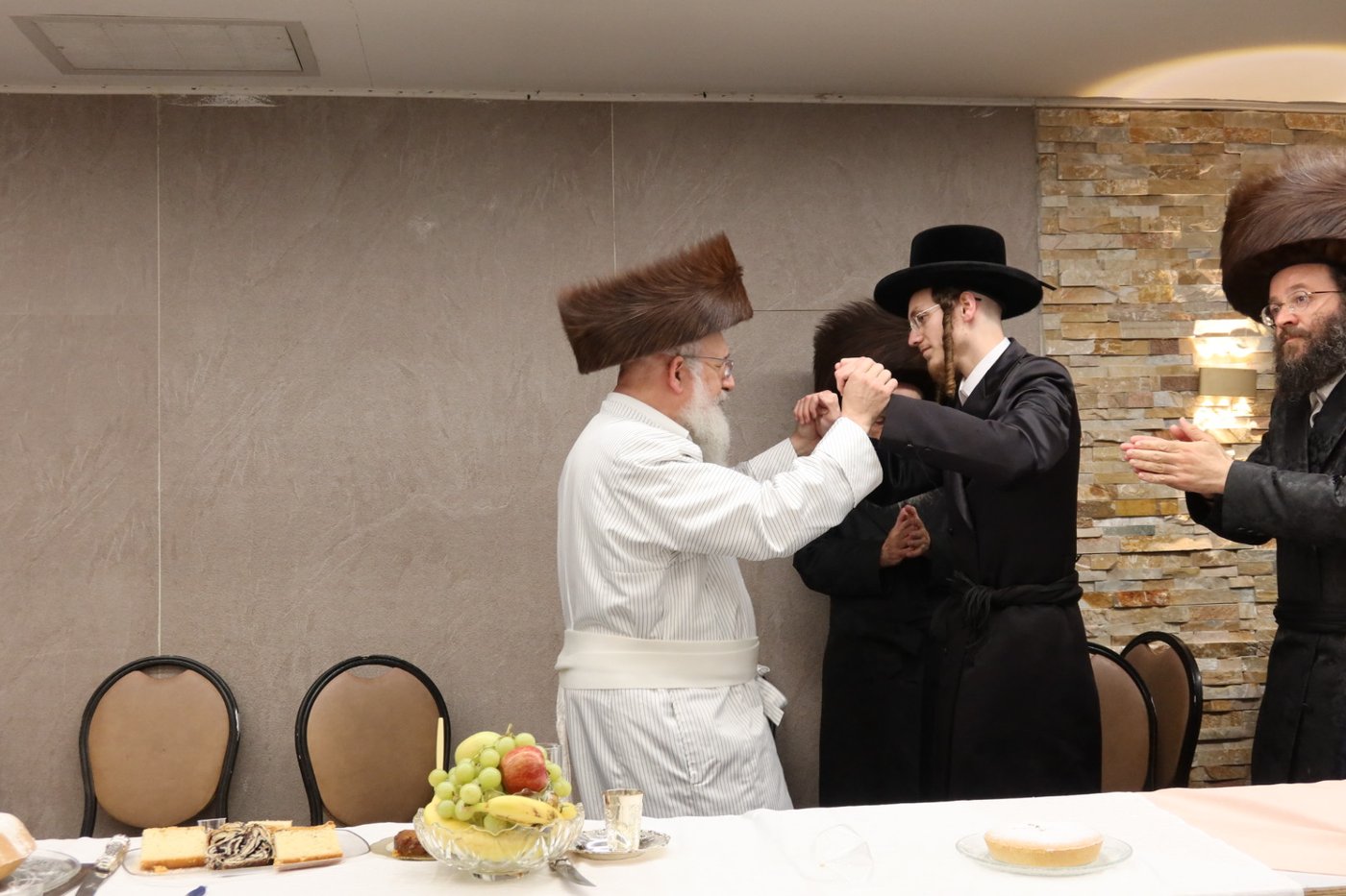 בשמחת האירוסין