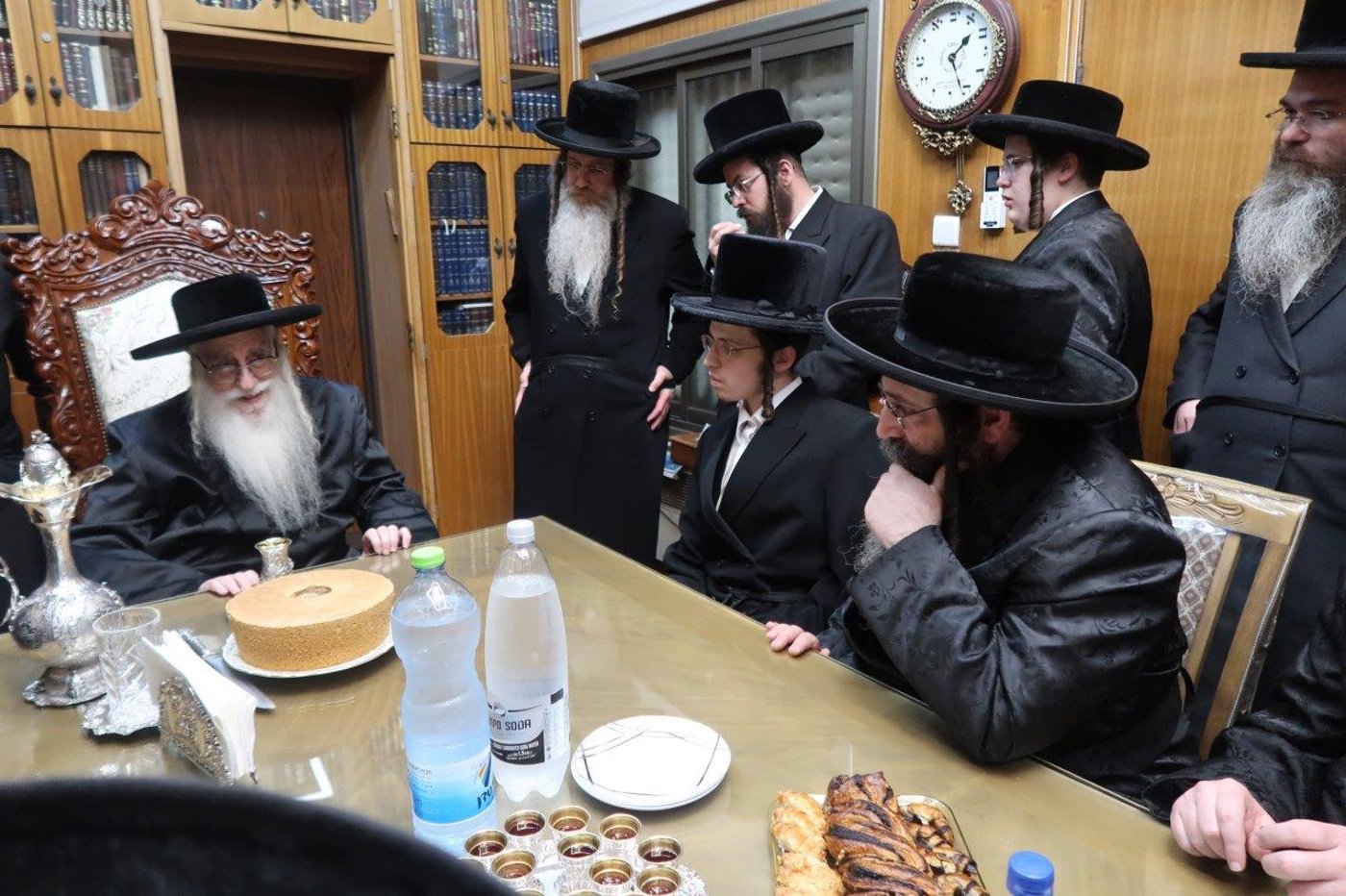 שמחת אירוסי נכדת האדמו"ר מצאנז