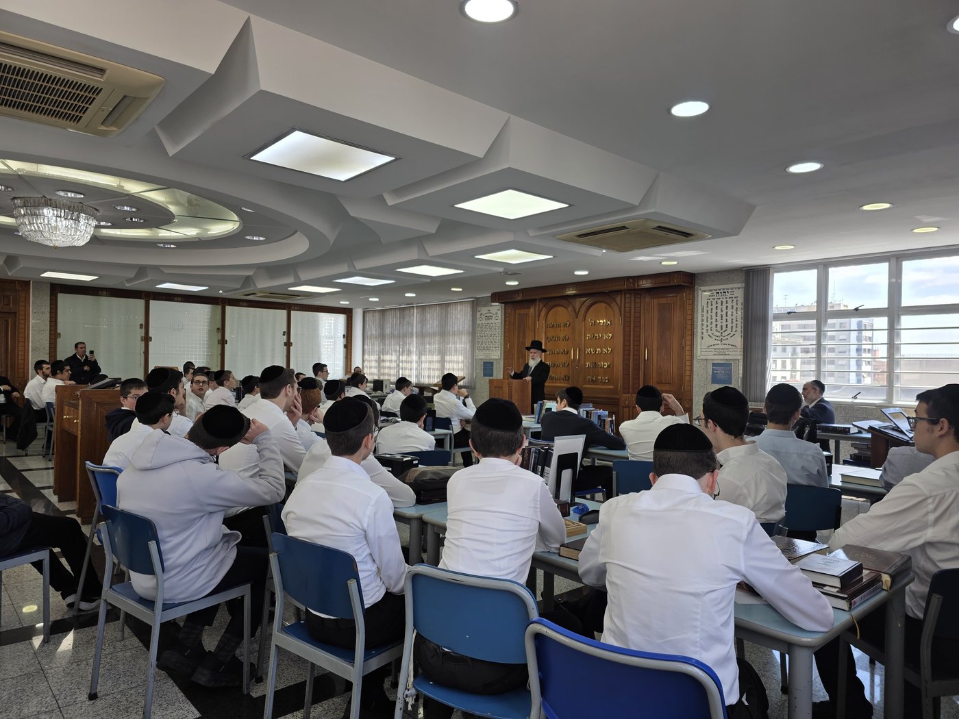 הגאון רבי זמיר כהן במסע חיזוק ברחבי ברזיל וארה"ב