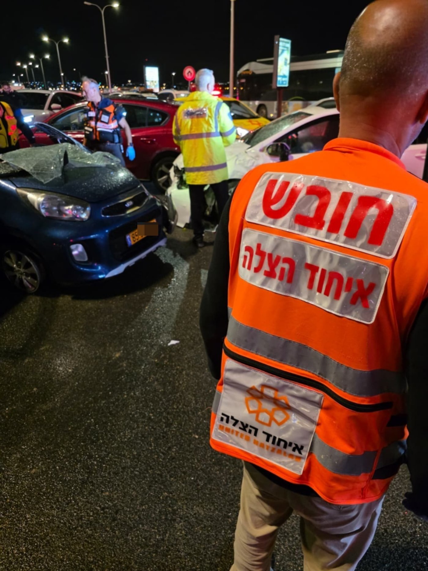 תאונה קטלנית משולשת: הרכב התרסק על הכביש הרטוב, בת 32 נהרגה במקום
