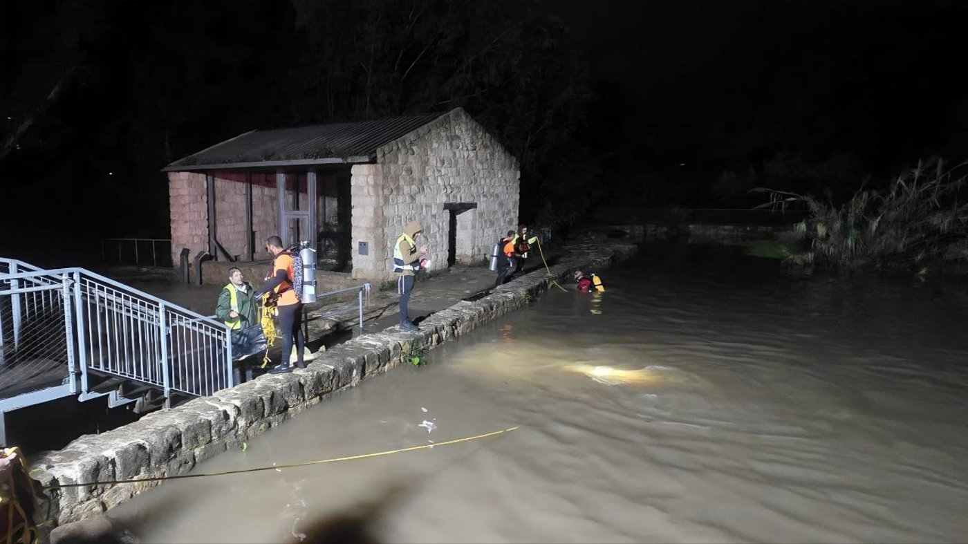 החיפושים לאורך הלילה