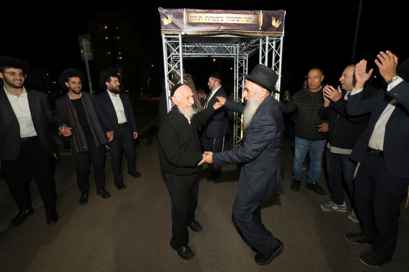 הכנסת ס"ת וחנוכת הבית לביהמ"ד "מדרש בית נשיא"  בראשל"צ