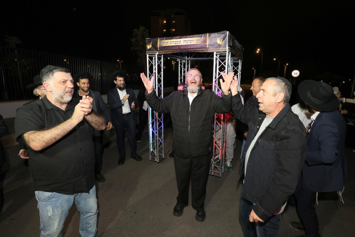 הכנסת ס"ת וחנוכת הבית לביהמ"ד "מדרש בית נשיא"  בראשל"צ