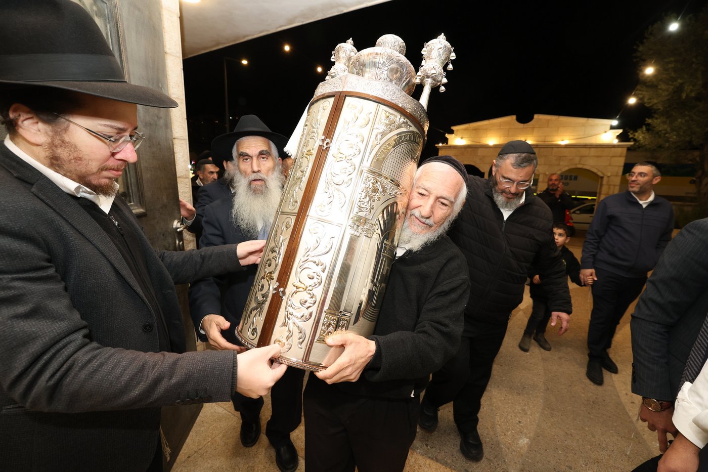 הכנסת ס"ת וחנוכת הבית לביהמ"ד "מדרש בית נשיא"  בראשל"צ