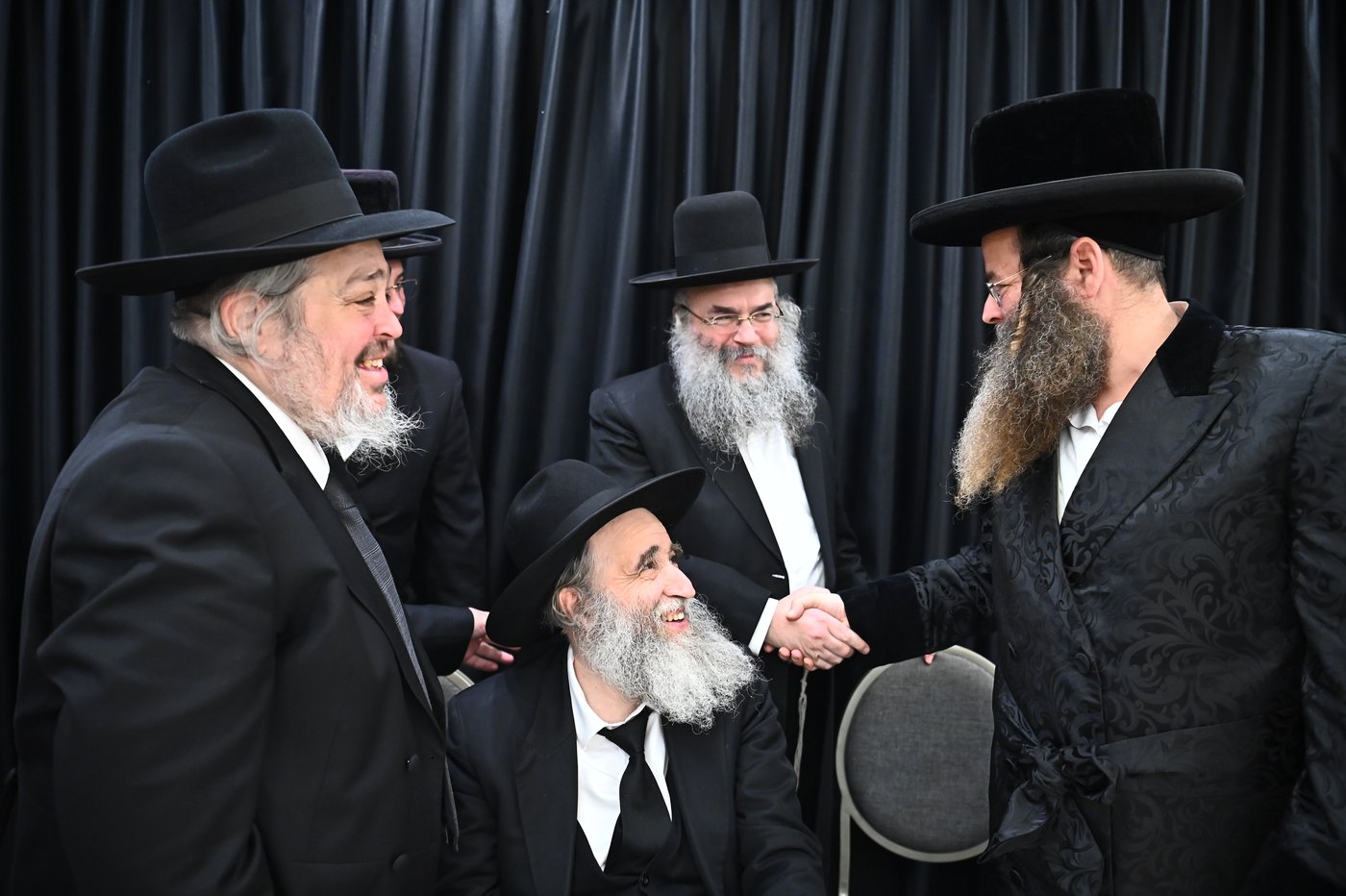 שמחת נישואי בנו של הרב יצחק קורלנסקי עם נכדת רבי שריאל רוזנברג