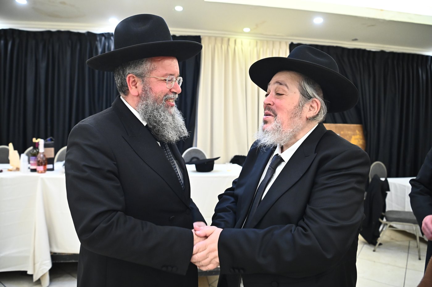 שמחת נישואי בנו של הרב יצחק קורלנסקי עם נכדת רבי שריאל רוזנברג