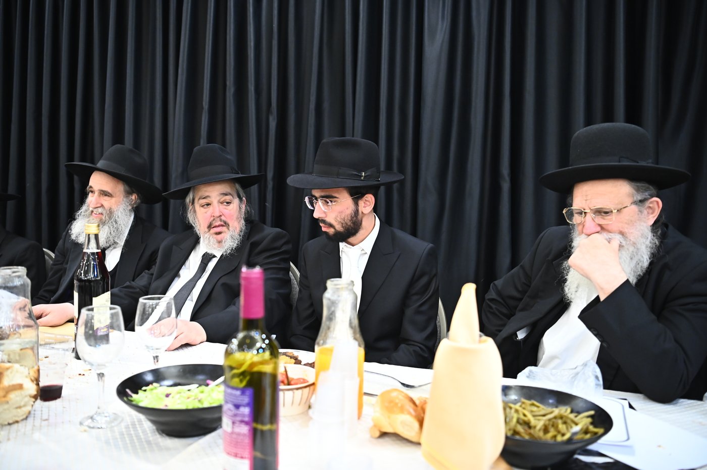 שמחת נישואי בנו של הרב יצחק קורלנסקי עם נכדת רבי שריאל רוזנברג