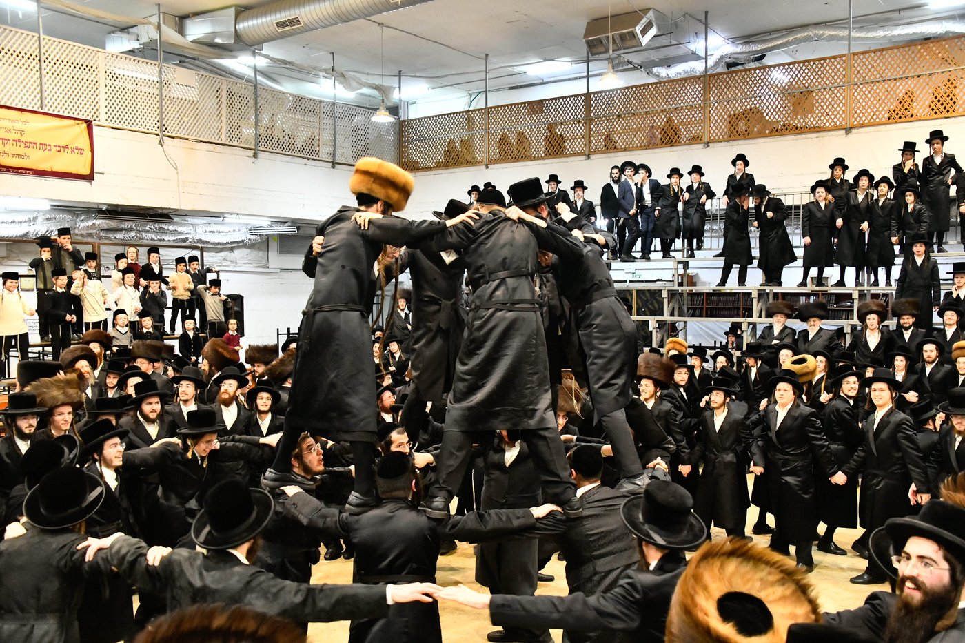 שמחת בית מכנובקא בעלזא - ערלוי - שידלובצא