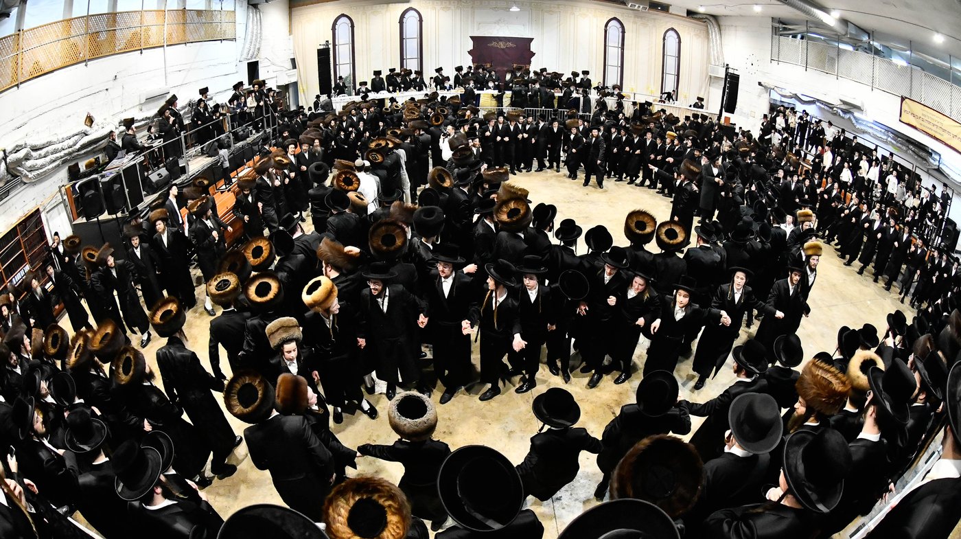 שמחת בית מכנובקא בעלזא - ערלוי - שידלובצא