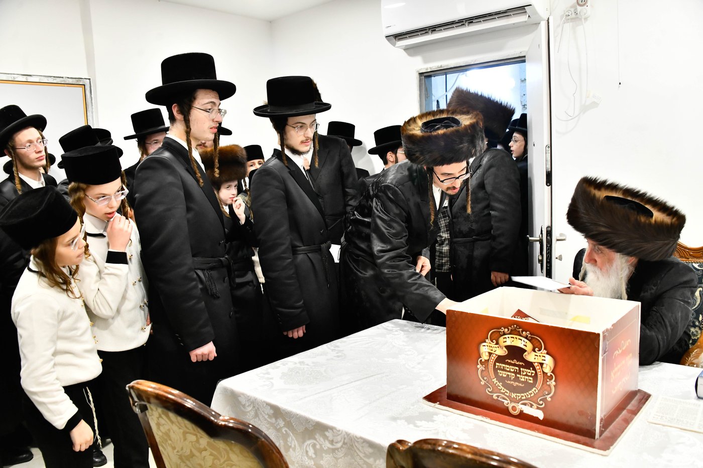 שמחת בית מכנובקא בעלזא - ערלוי - שידלובצא