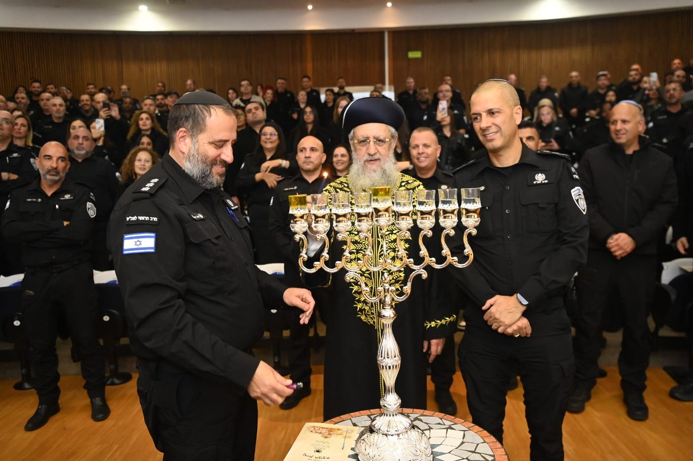 הראשון לציון בהדלקה בשירות בתי הסוהר