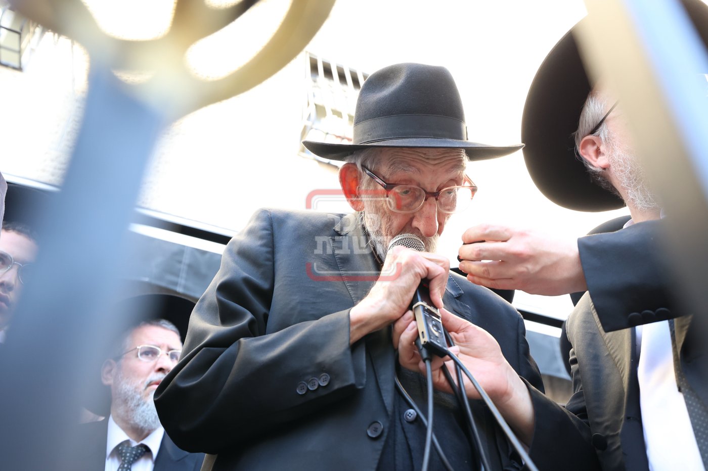 מסע הלווית הגר"א שמואלביץ