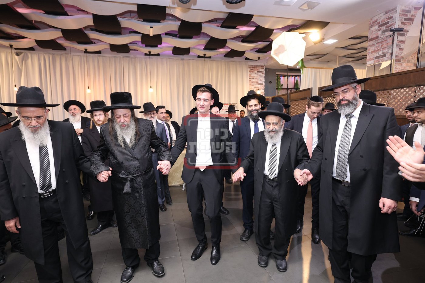 שמחת נשואי נכדת הגר"מ צדקה