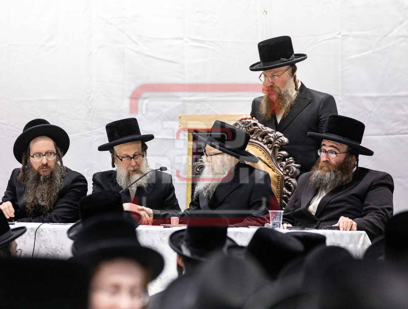 האדמו"ר מסערדאהעלי בקאנטרי